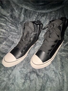 Women's Black High-Top Lace-Up Sneakers